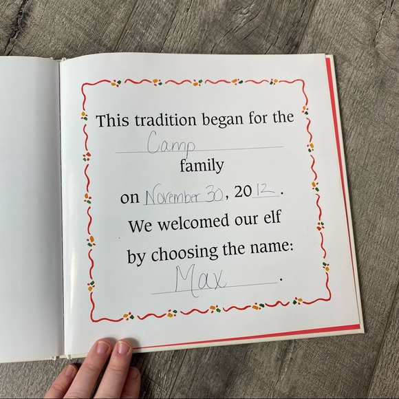 Elf on the Shelf Christmas Holiday children’s book - Picture 5 of 6